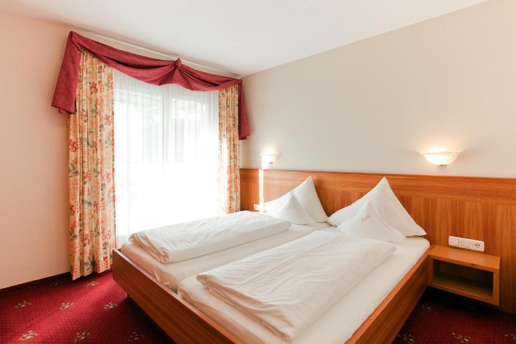 Hotel Tirolerhof แซร์เฟาส์ ห้อง รูปภาพ