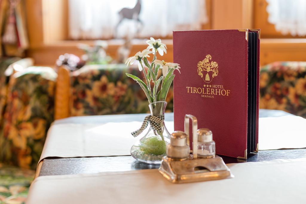 Hotel Tirolerhof แซร์เฟาส์ ภายนอก รูปภาพ